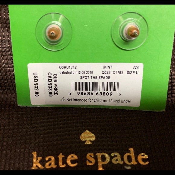 NEW☘️KATE SPADE ♠️  GREEN SPADE EARRINGS - Picture 3 of 3